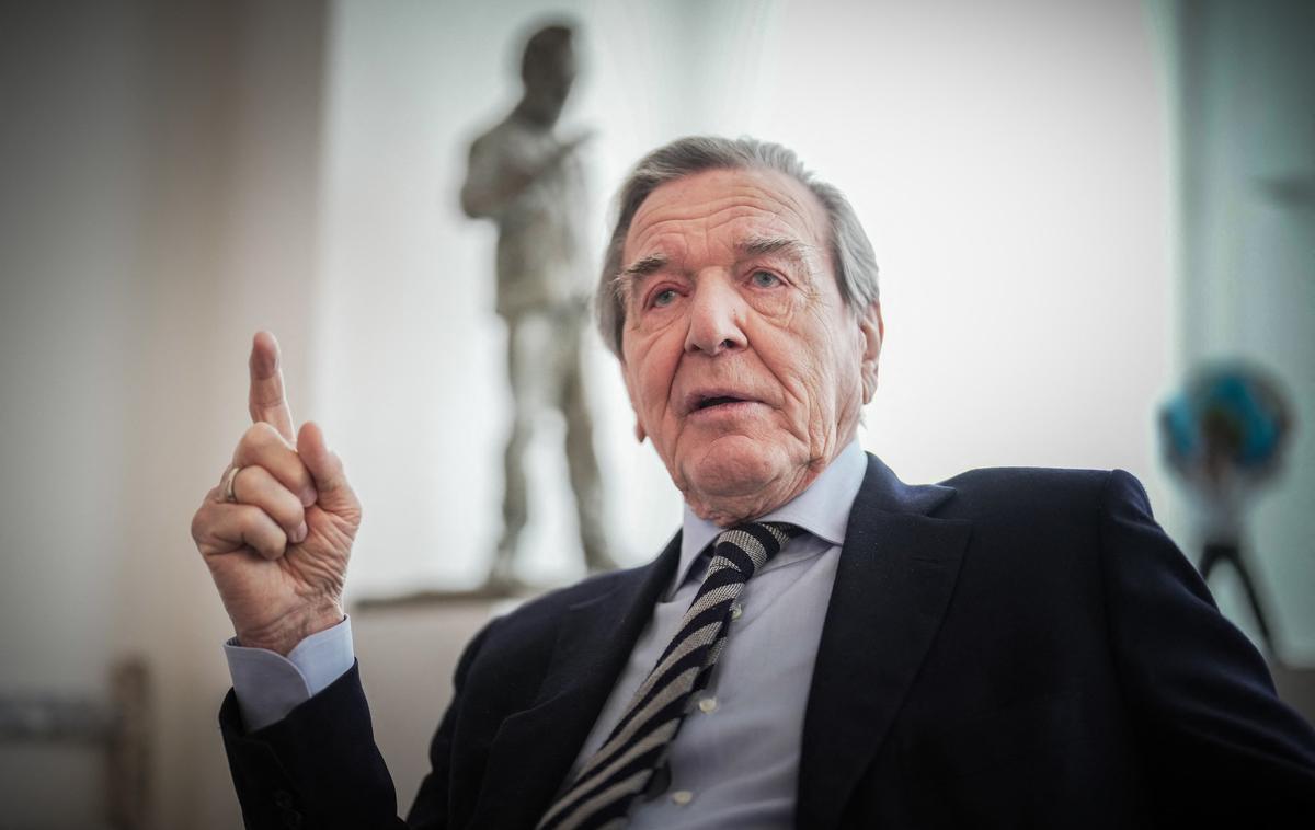 Gerhard Schröder | Gerhard Schröder že skoraj 20 let ni več kancler, vendar je še vedno zelo dejaven in je tudi izven politike razvil uspešno, čeprav nekoliko sporno kariero. | Foto Profimedia