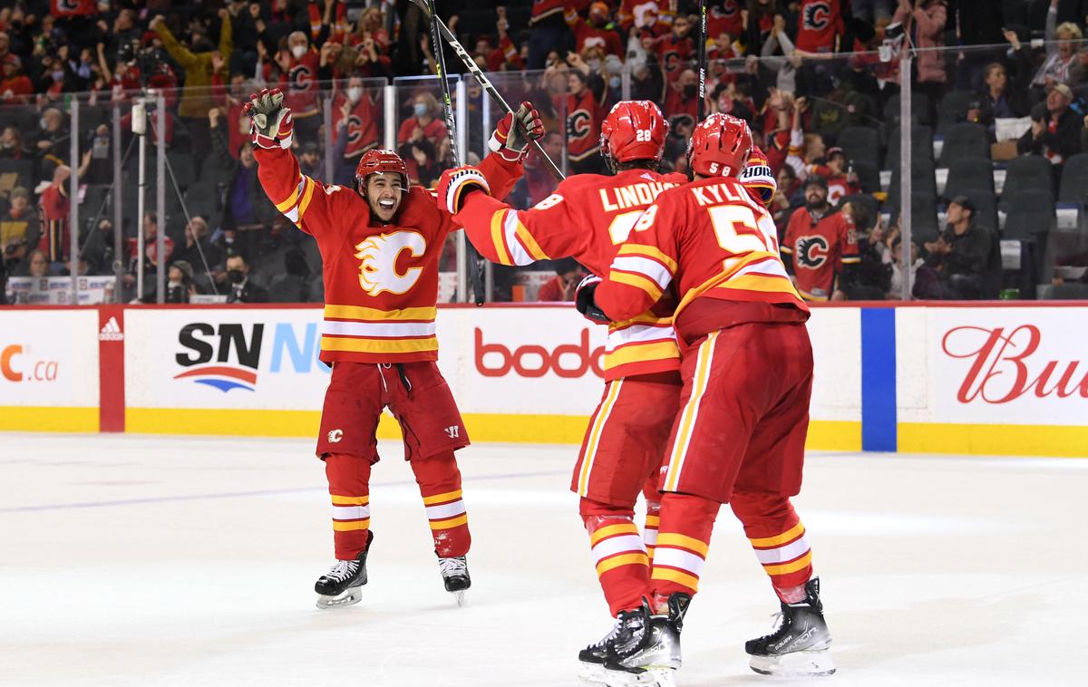 Calgary Flames | Nekdanji trener LA Kings Darryl Sutter, pod vodstvom katerega so Kralji osvojili dva Stanleyjeva pokala, je Calgary popeljal do izenačenja rekordne klubske zmagovite serije. Ponoči so s 3:1 premagali Winnipeg in se veselili desete zaporedne zmage. | Foto Guliverimage