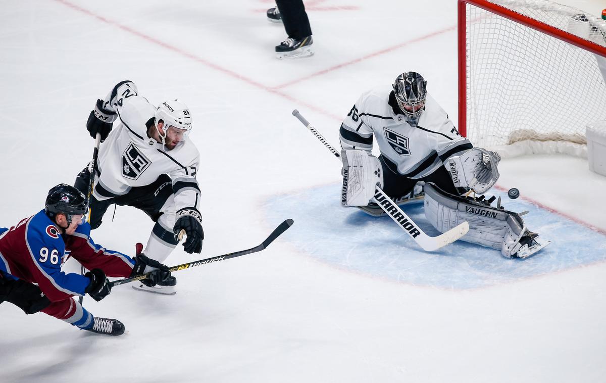 LA Kings vs Colorado Avalanche | Colorado je na domačem ledu kar s 7:1 premagala KA Kings našega Anžeta Kopitarja. | Foto Reuters