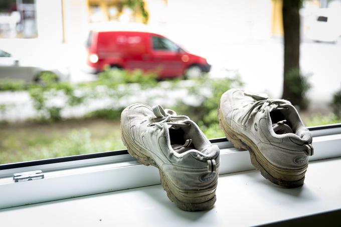 "Zapoved 'ostani doma' se sliši zelo ironično do ljudi, ki nimajo doma." | Foto: Ana Kovač