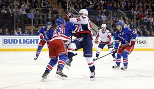 Buffalo presenetil Montreal, Washington Rangerje učil kozjih molitvic