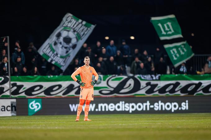 Matevž Vidovšek si je na Bonifiki privoščil neverjetno napako, po kateri je Koper prek Tomija Jurića povedel z 1:0. | Foto: Aleš Fevžer