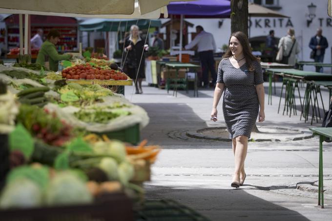 Če imamo to možnost, se najprej odločimo za lokalne izdelke, šele nato za tiste iz sistema pravične trgovine, poudarja Živa Lopatič.  | Foto: 