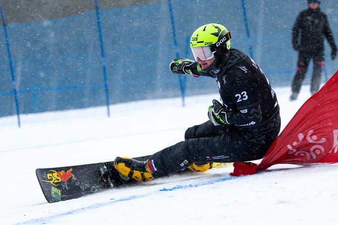 Tima Mastnaka je izločil Italijan Roland Fischnaller, zmagovalec tekme in najboljši veleslalomist sezone. | Foto: Miha Matavž/FIS