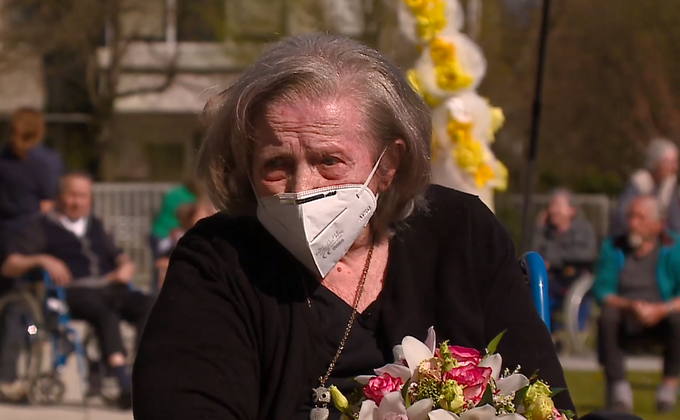 "Zdravje je največ vredno, nobeno bogastvo ni toliko vredno, kot je zdravje," je poudarila Danica Bole, ki danes praznuje stoti rojstni dan. Iskrene čestitke tudi od nas. | Foto: Planet TV