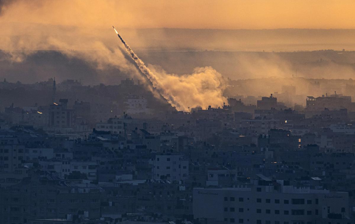 Gaza, Izrael, Napad | 7. oktober, izstrelitev Hamasove rakete, naperjene proti mestom v Izraelu. | Foto Guliverimage