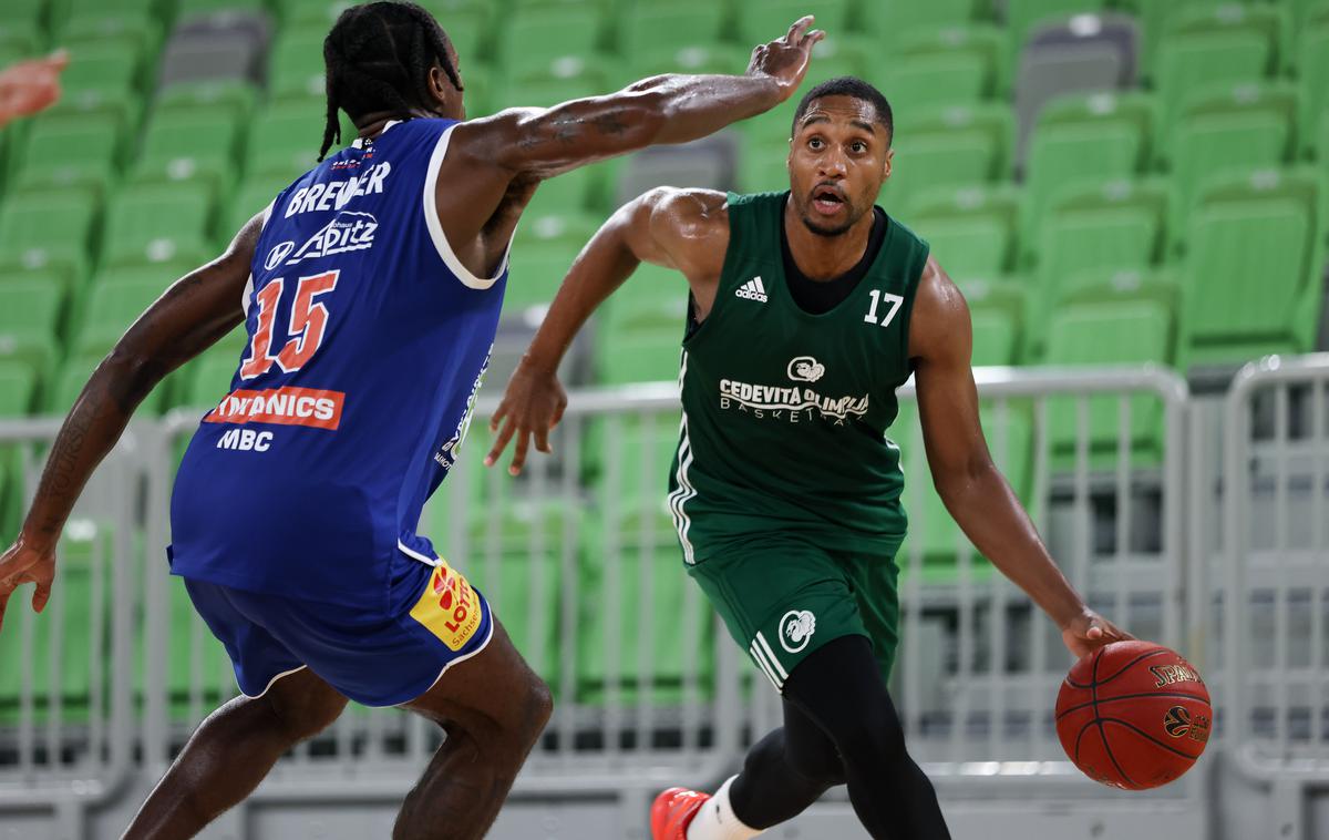 Cedevita Olimpija | Zmaji so za zaprtimi vrati Arene Stožice z 88:53 premagali nemški Mitteldeutscher. | Foto Filip Barbalić/www.alesfevzer.com