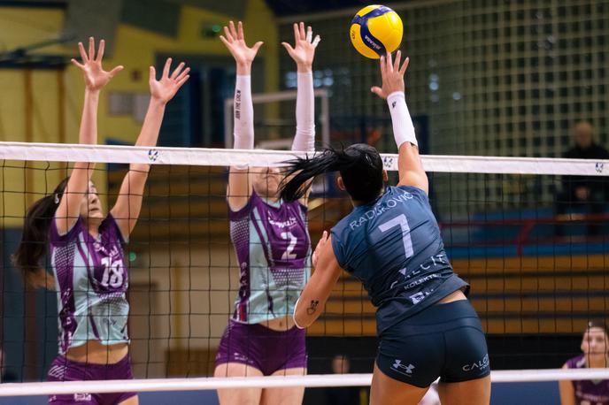 Calcit Volley, Andjelka Radišković | Kamničanke so za konec skupinskega dela s 3:0 premagale Mariborčanke. | Foto Klemen Brumec