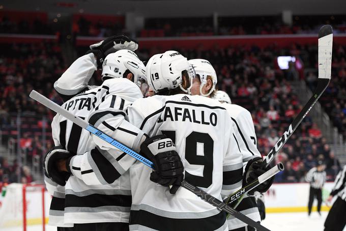 Kralje čaka v noči na sredo gostovanje pri Buffalu Sabres. | Foto: Reuters