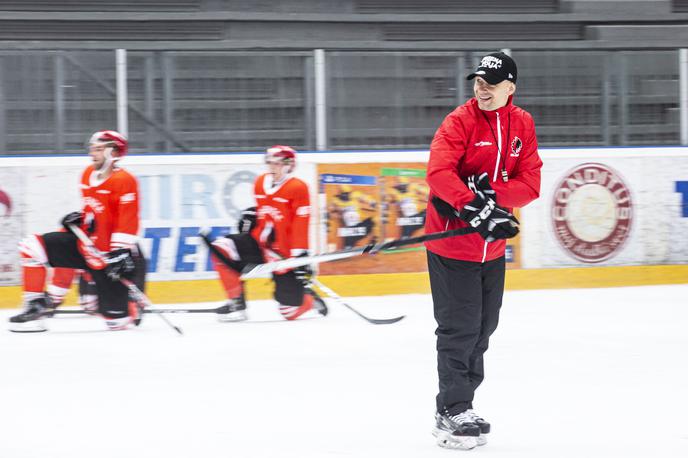 HDD Sij Acroni Jesenice Mitja Šivic | Glavni trener HDD Sij Acroni Jesenice Mitja Šivic je v soboto po desetih dneh na ledu dočakal skoraj celotno ekipo. | Foto Peter Podobnik/Sportida