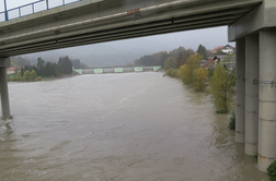 Drava jim je že drugič v nekaj letih poplavila hišo #video