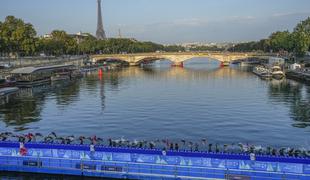 Zaradi onesnažene Sene za en dan preložili moški triatlon