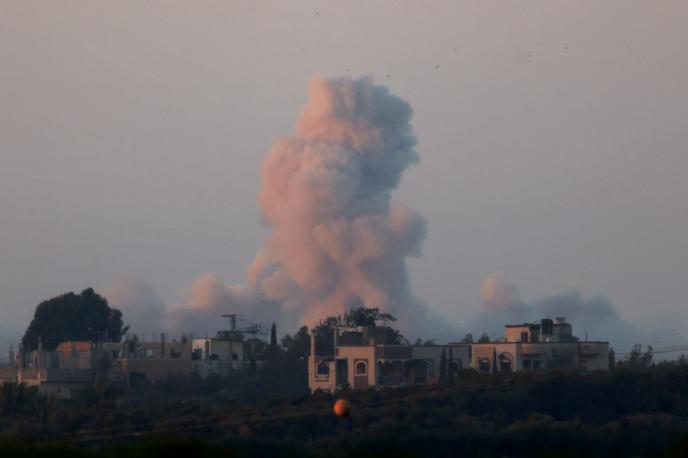 Gaza | "To je prispevek k aktivni zunanji politiki in angažirani slovenski diplomaciji," so izpostavili na ministrstvu. Poudarili so še, da želi Slovenija imeti aktivno diplomacijo v raznih forumih. | Foto Reuters