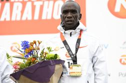 Kipchoge zmagal na maratonu na letališču na Nizozemskem