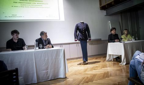 Kako se je v Ljubljani znašla uniforma cesarja Franca Jožefa I. #foto #video