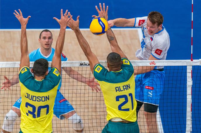 Odbojkarska liga narodov: Slovenija - Brazilija | Slovenci so ob koncu drugega turnirja doživeli poraz z Brazilci. | Foto Volleyballworld