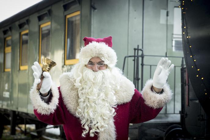 Slovenske železnice, pravljični vlak 2018 | Muzejski vlak z Božičkom bo decembra opravil 28 voženj po vsej Sloveniji | Foto Ana Kovač