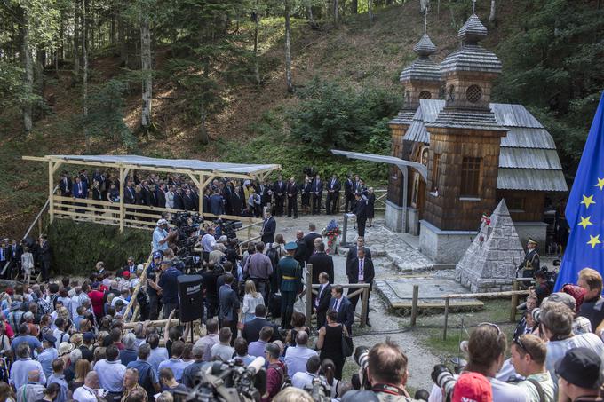 Dogodek je vzbudil veliko zanimanja tujih medijev. Za slovesnost se je akreditiralo okoli 260 novinarjev, več kot polovica iz tujine.  | Foto: 