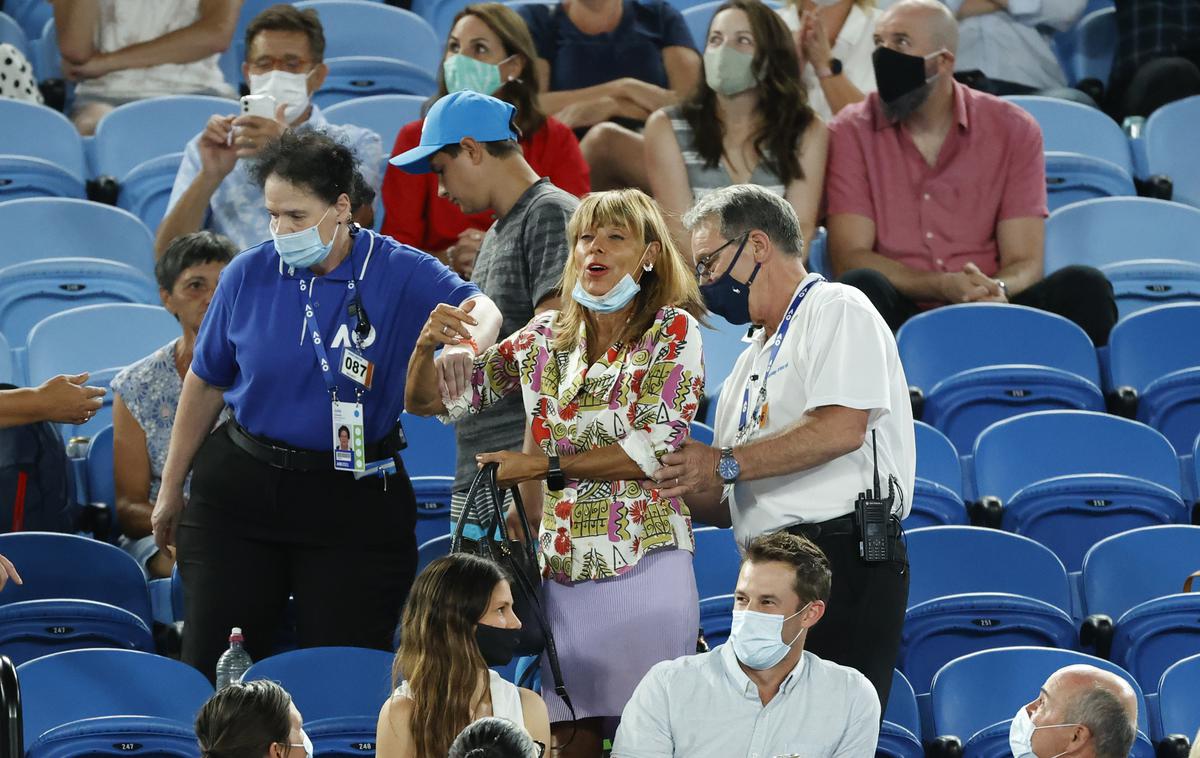 Rafael Nadal | Gospa, ki je v četrtek poskrbela za kar nekaj "zabave" na tribunah Meloburne parka. | Foto Guliverimage