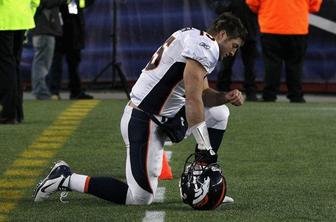 Tebow v NY, trener Payton suspendiran