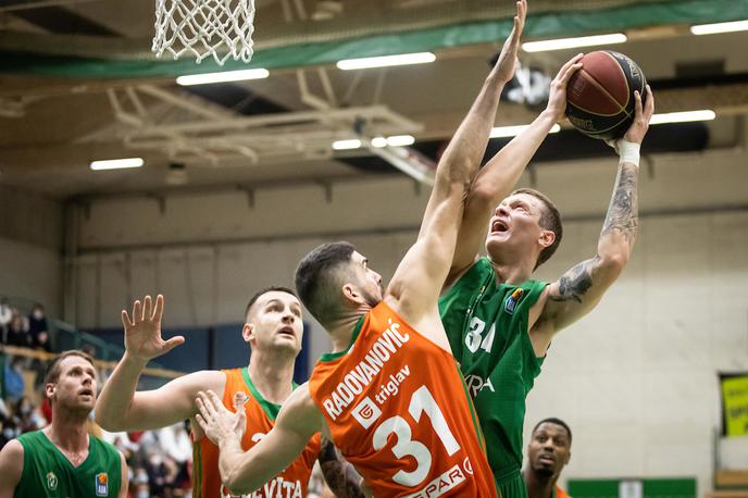 liga ABA: Krka - Cedevita Olimpija | Olimpija je v Novem mestu z 90:83 premagala Krko. | Foto Vid Ponikvar