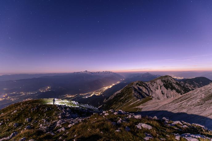 Stol | Če se boste sprehodili po Gorenjski muzejsko-planinski transverzali, se boste naužili spokojnosti gora in pomembnosti kulturne dediščine. | Foto Aleš Krivec (Slovenia.info)