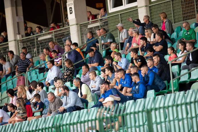 Rudar Velenje Navijači | Na športnih tekmovanjih bodo sedišča po novem lahko 75-odstotno zasedena. | Foto Jurij Vodušek/Sportida