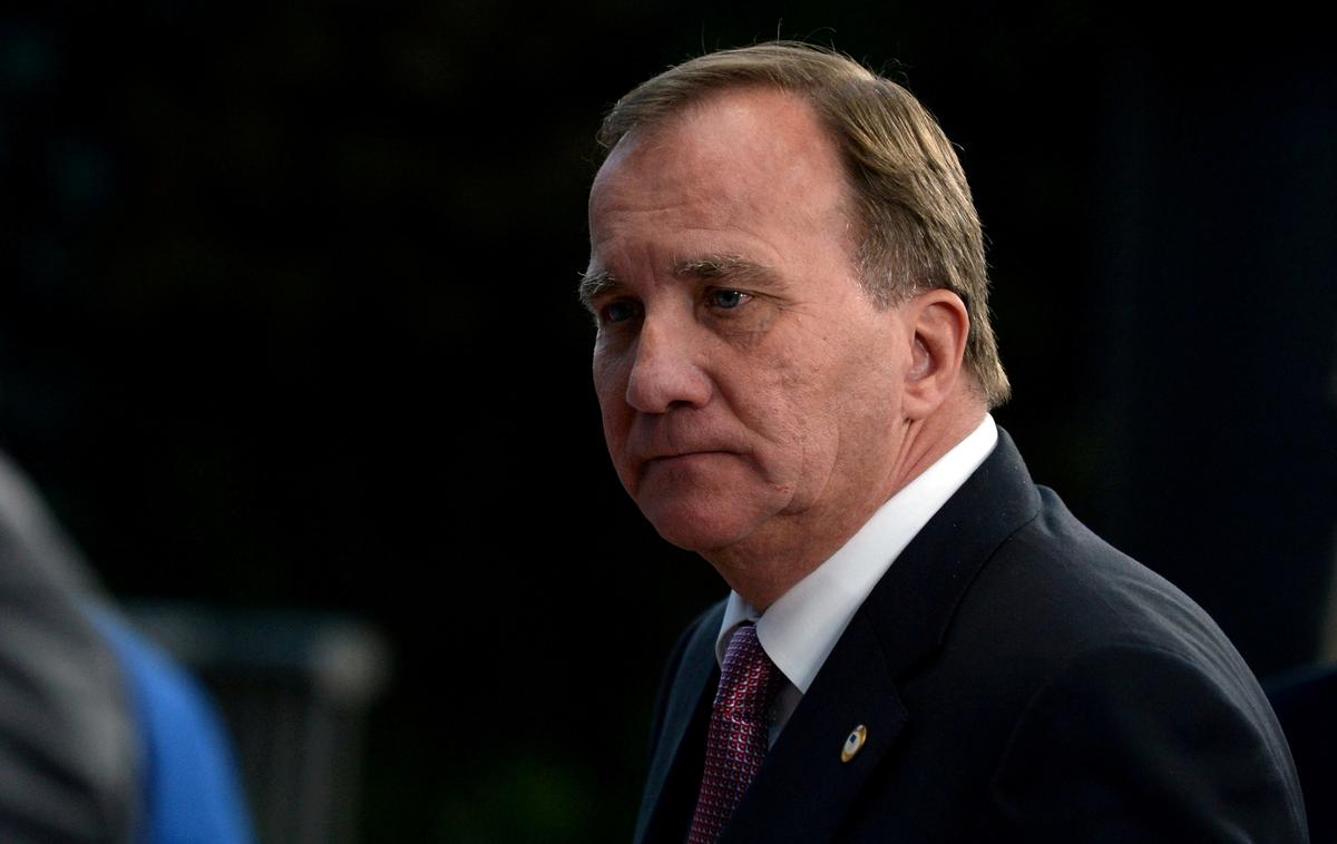 Stefan Lofven švedski premier | Švedski parlament je danes izglasoval nezaupnico premierju Stefanu Löfvenu. Socialdemokratski premier ima zdaj dve možnosti. Lahko odstopi skupaj s svojo vlado ali pa v enem tednu razpiše nove volitve. | Foto Reuters