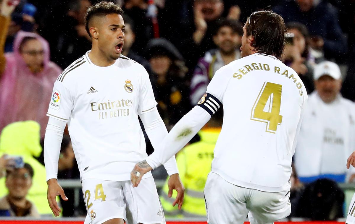 Mariano Diaz | Mariano Diaz (levo) se je okužil z novim koronavirusom. | Foto Reuters