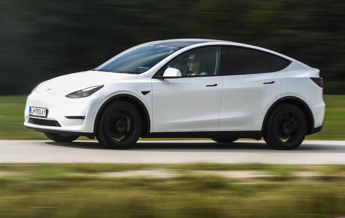 Tesla Y | Tesli je uspelo lani prodati več kot milijon električnih avtomobilov, model Y pa je bil najuspešnejši električni avtomobil v Evropi.  | Foto Gašper Pirman