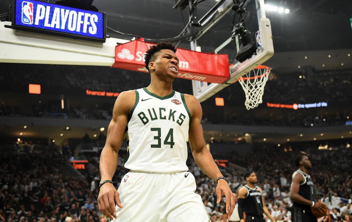 Giannis Antetokounmpo | Pri Milwaukeeju je na prvi tekmi najbolj blestel Giannis Antetokounmpo, ki je v samo 24 minutah dosegel 24 točk in 17 skokov.  | Foto Gulliver/Getty Images