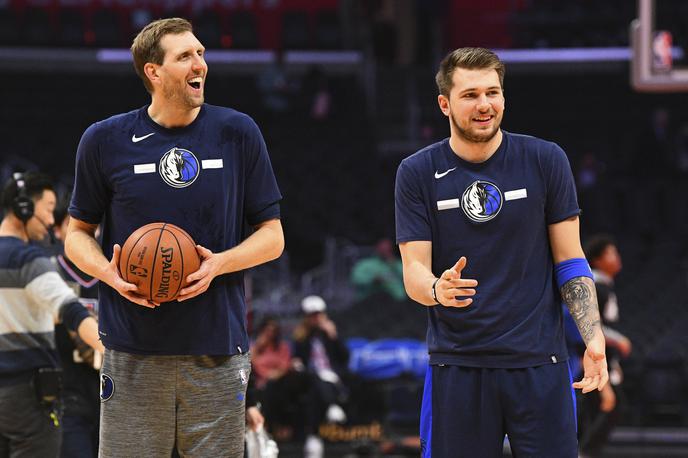 Dirk Nowitzki Luka Dončić | Dirk Nowtizki je po koncu kariere mesto glavnega v Dallasu predal Luki Dončiću. | Foto Guliverimage