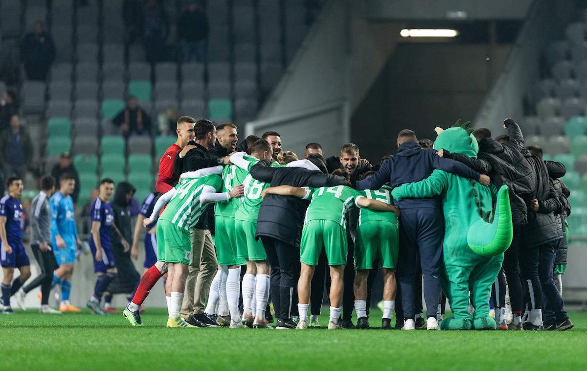 Olimpija Maribor | Olimpija se je veselila zmage v derbiju proti Mariboru. Z bele točke je zadel Mario Kvesić. | Foto Vid Ponikvar