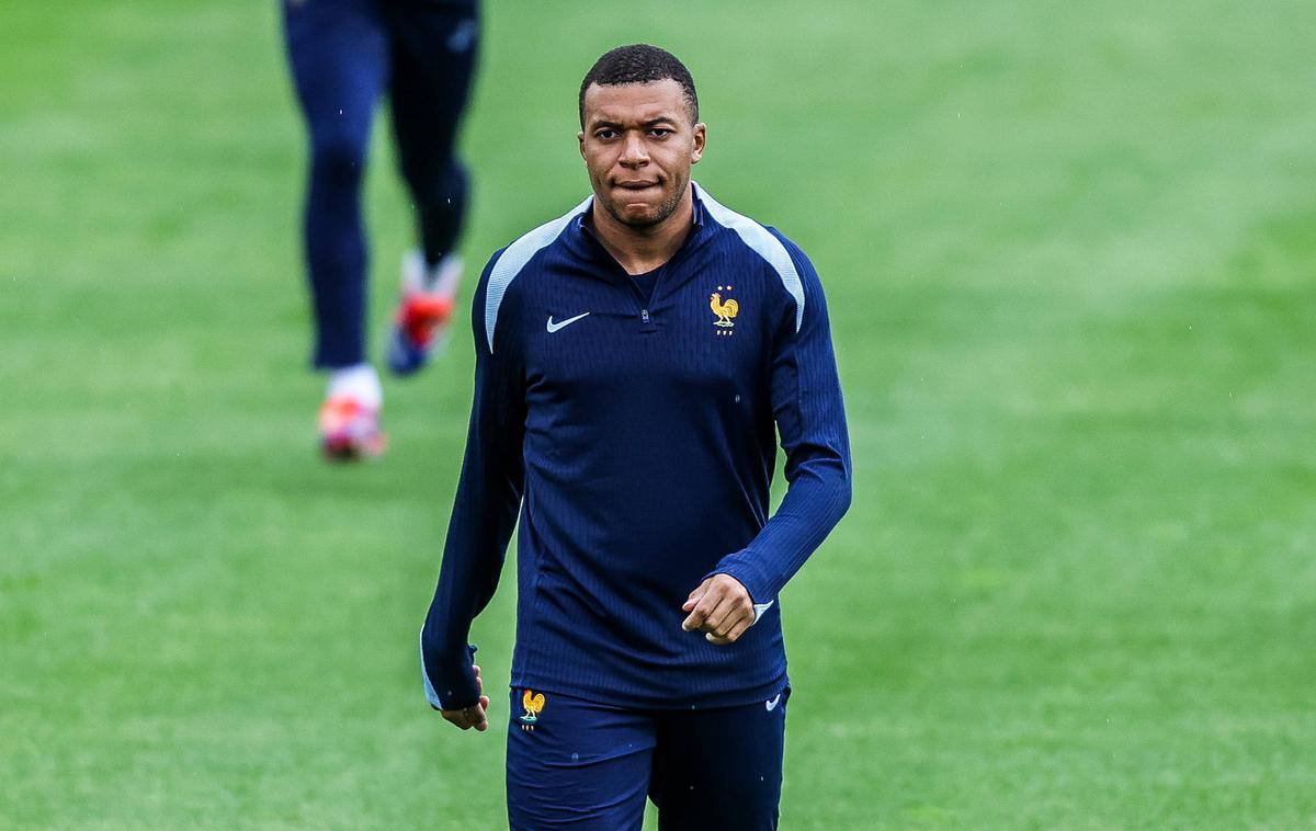 Kylian Mbappe | Kylian Mbappe se ni mogel zadržati in je spregovoril o političnem stanju v državi. | Foto Guliverimage