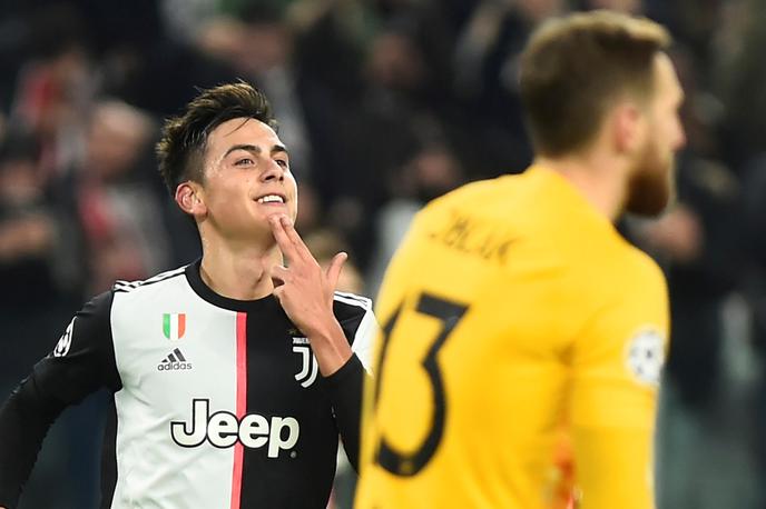 Paulo Dybala | Paulo Dybala pri Juventusu na teden zasluži približno 260 tisoč evrov, zato ga kazen v višini 400 evrov najverjetneje ne bo potrla premočno. | Foto Reuters