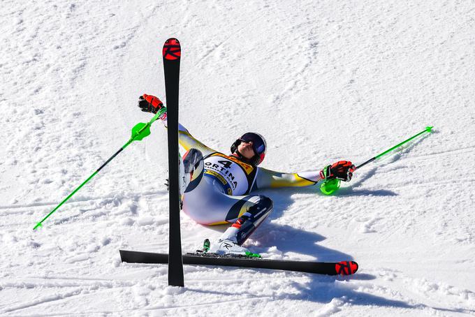 Hernik Kristoffersen je po boju z norveško zvezo zdaj odprl še fronto z opremljevalcem. | Foto: Sportida