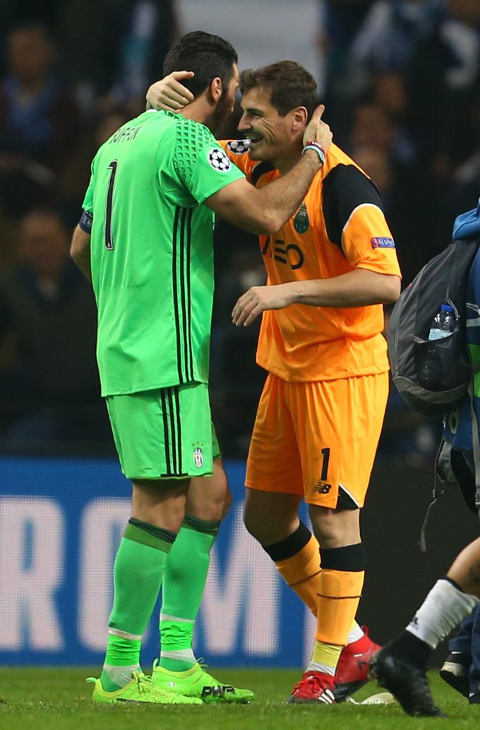 Vratarski ikoni se bosta vnovič pomerili 14. marca v Torinu. | Foto: Reuters