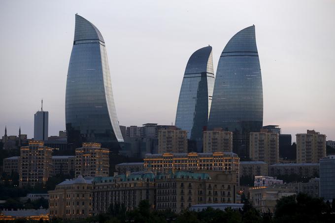 Baku, ki ima nekaj več kot dva milijona prebivalcev, je prestolnica Azerbajdžana in ponuja številne moderne zgradbe. | Foto: Reuters