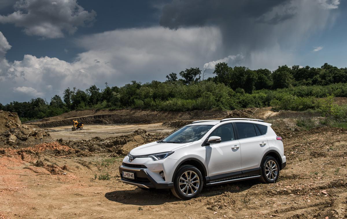 Toyota RAV4 - navdih legende za dobrobit družine - fotogalerija advertorial članka | Foto Klemen Korenjak