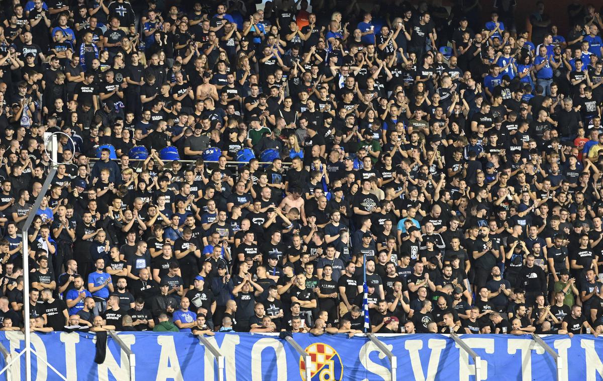 Bad Blue Boys | Navijači Dinama so pred večernim večnim derbijem v Splitu poskrbeli za nekaj odmevnih provokacij.  | Foto Guliverimage