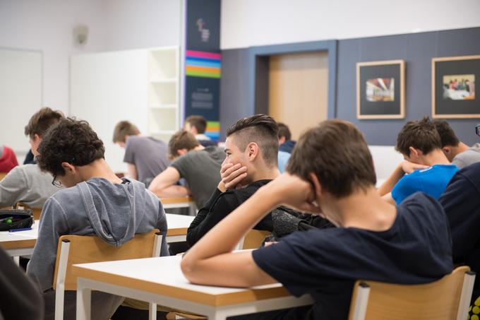 Osebne zgodbe, osebni stik, izkušnja in vednost, ki jih prinašajo srečanja v živo, in izobraževanja pa so tisto, kar je pomembno za razumevanje in vživljanje v begunsko problematiko. | Foto: 