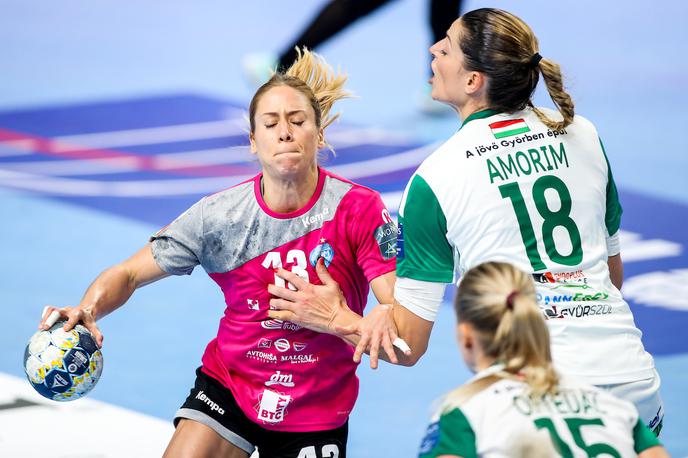 Polona Barič - Eduarda Amorim Taleska | Polona Barič je dosegla štiri zadetke, prav toliko kot Brazilka  Eduarda Amorim Taleska. | Foto Matic Klanšek Velej/Sportida