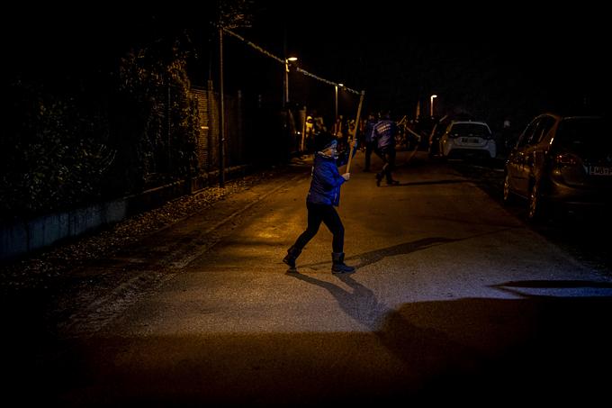 Pokače je bilo na Ptuju slišati še pozno v noč. Bičev pok namreč odmeva kilometre daleč.  | Foto: Ana Kovač