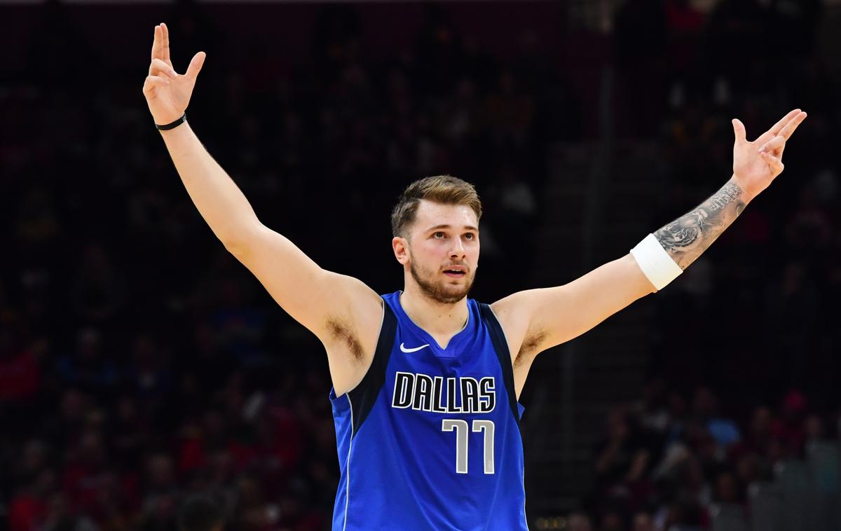 Luka Dončić | Luka Dončić je poskrbel za enega najpopolnejših večerov, odkar igra v ligi NBA. | Foto Reuters