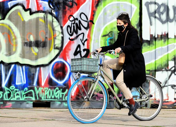 Hitro širjenje novega koronavirusa na Nizozemskem že ogroža javno zdravstvo. | Foto: Reuters