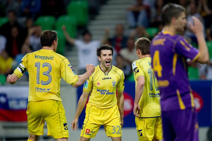 Veselje z Luko Elsnerjem po odločilnem golu v finalu. | Foto: Vid Ponikvar