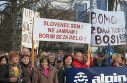 Alpina: kaj razkrivajo dokumenti o državni prodaji pod mizo