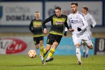 NK Radomlje : NK Maribor