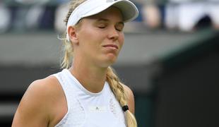 Caroline Wozniacki se je presenetljivo hitro poslovila od Tokija