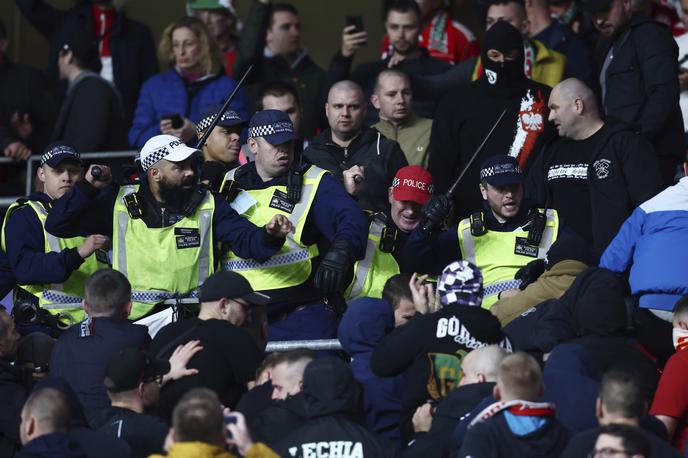 Madžari - navijaški izgredi na Wembleyju | Madžarski navijači so razgrajali na Wembleyju. | Foto Guliverimage